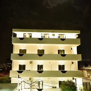 Villa Ax Mirage